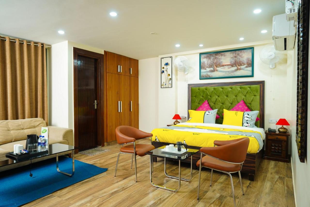 Hotel Lime Tree Hotel 32Nd Avenue Nh-8 Gurgaon Near Sector 29- Fully Vaccinated Staff Gurgaon