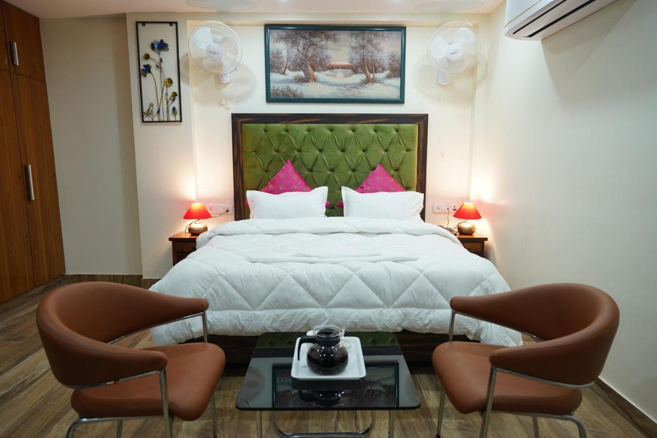 Lime Tree Hotel 32Nd Avenue Nh-8 Gurgaon Near Sector 29- Fully Vaccinated Staff Hotel 3*