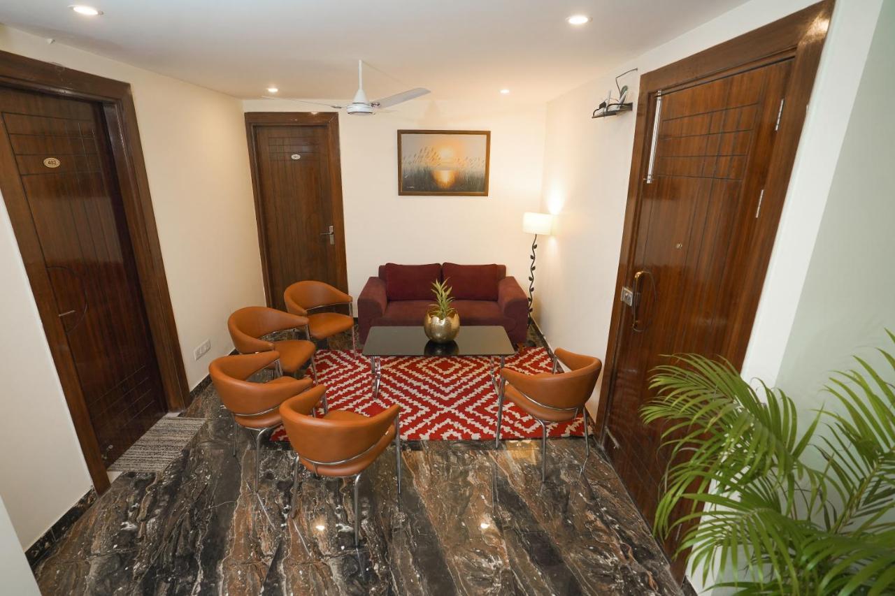 Hotel Lime Tree Hotel 32Nd Avenue Nh-8 Gurgaon Near Sector 29- Fully Vaccinated Staff