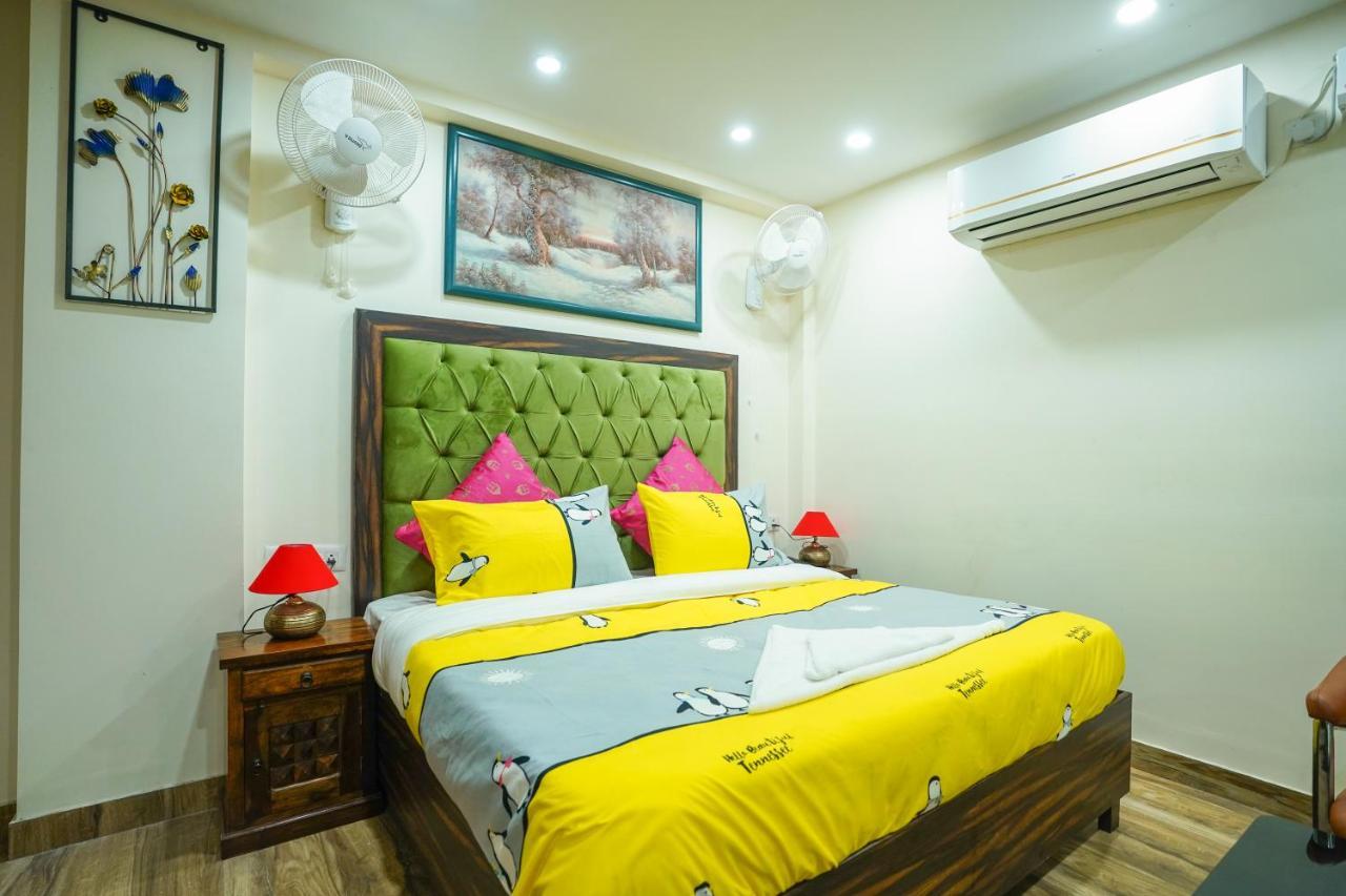 Lime Tree Hotel 32Nd Avenue Nh-8 Gurgaon Near Sector 29- Fully Vaccinated Staff