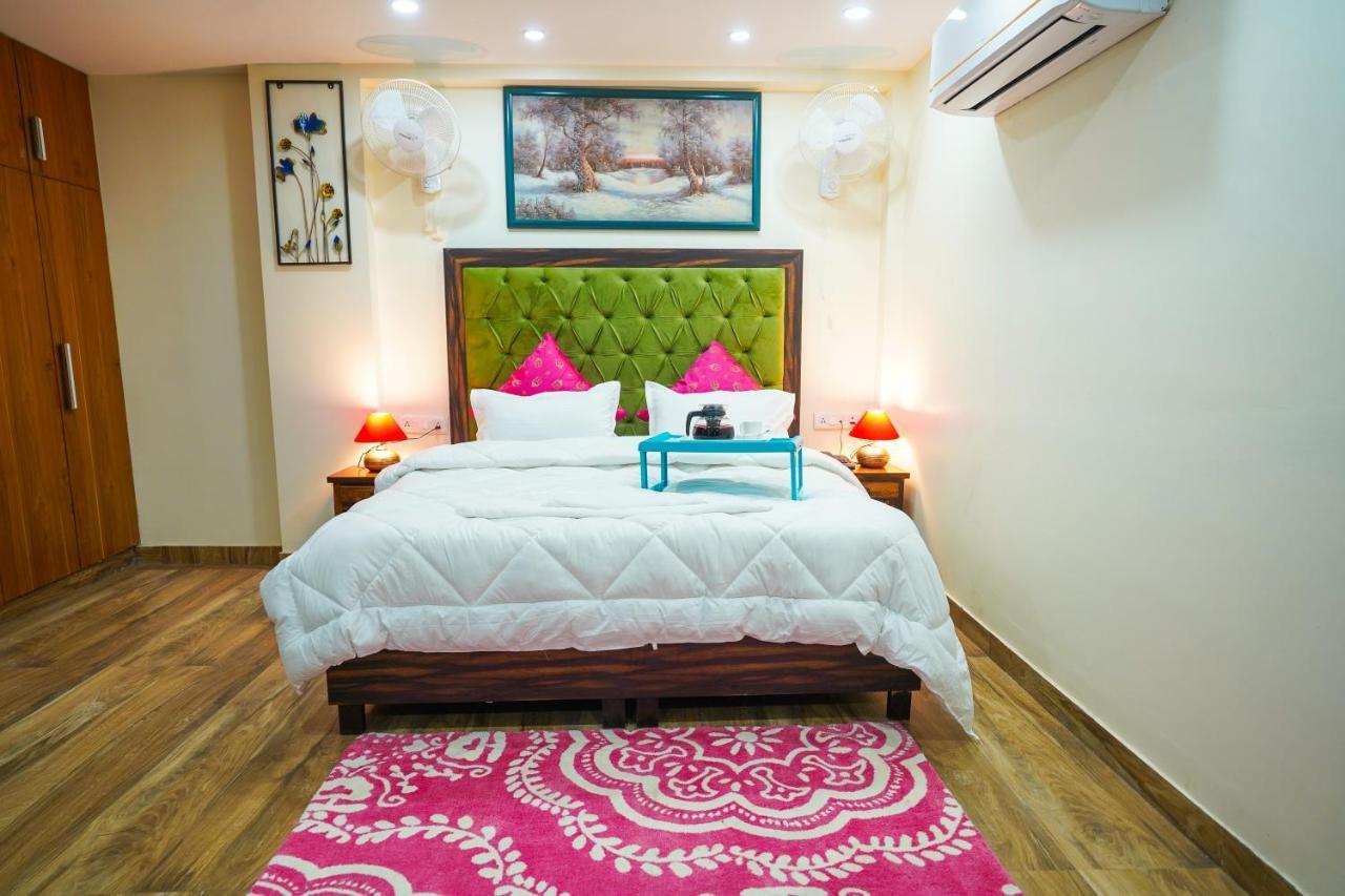 Lime Tree Hotel 32Nd Avenue Nh-8 Gurgaon Near Sector 29- Fully Vaccinated Staff Hotel