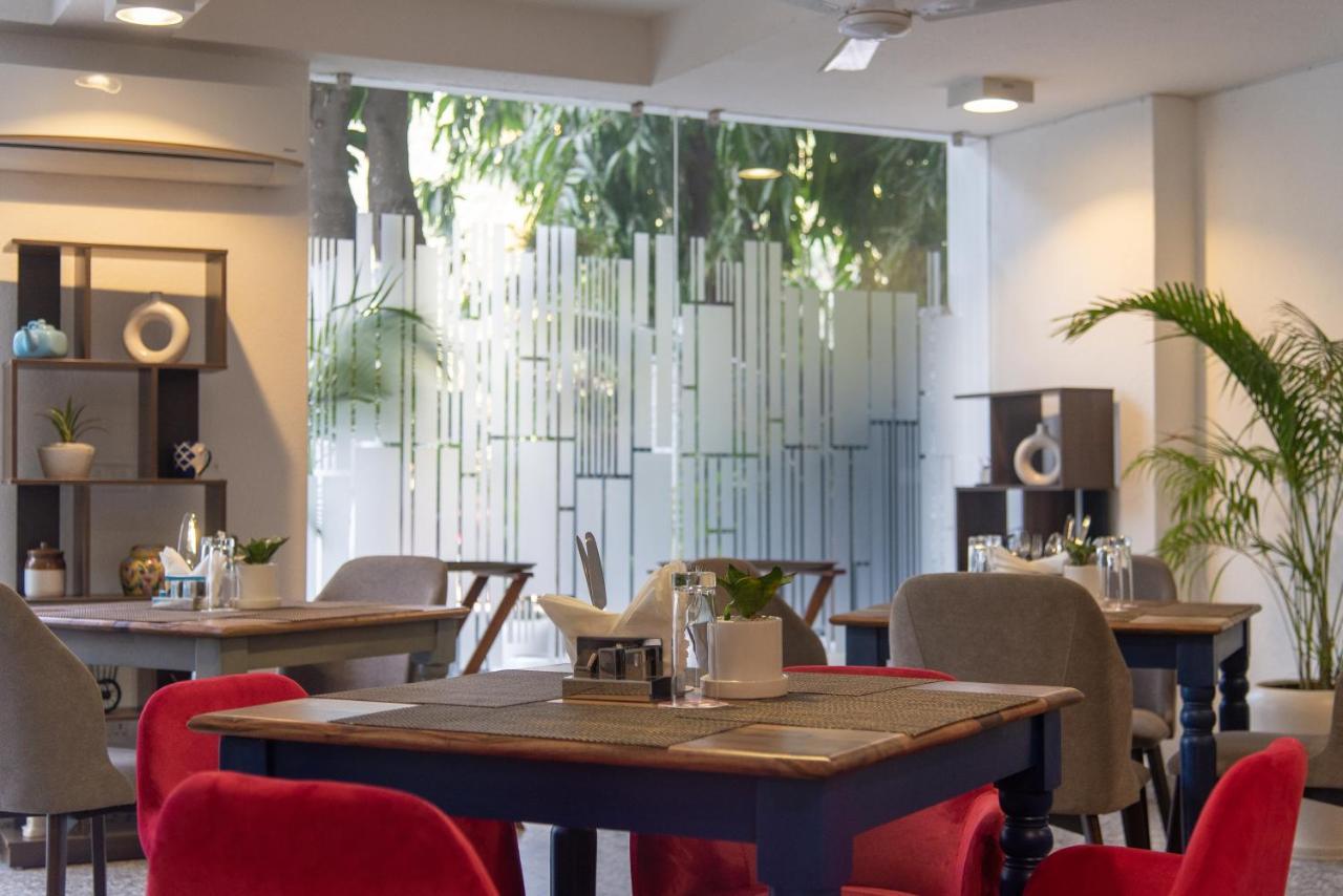Rosastays Gurugram Sec 31 2* Gurgaon