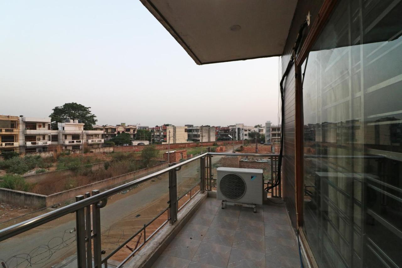Oyo 14587 The Crown Hotel 3*