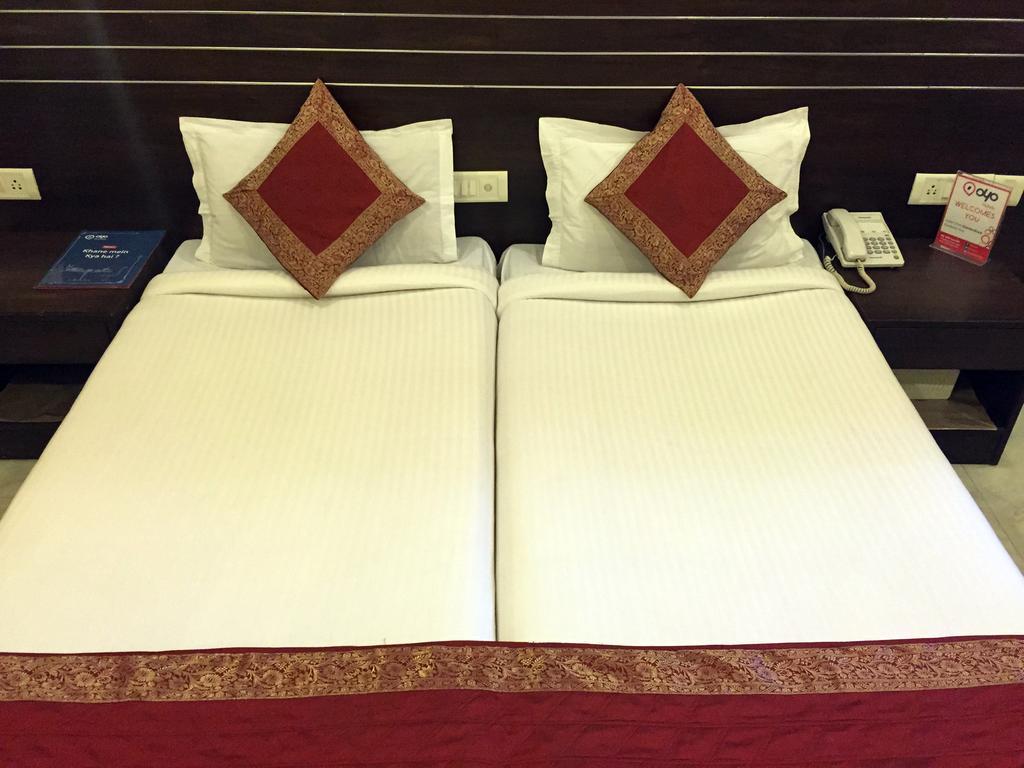 Oyo Rooms, Cyber Park 3* Gurgaon