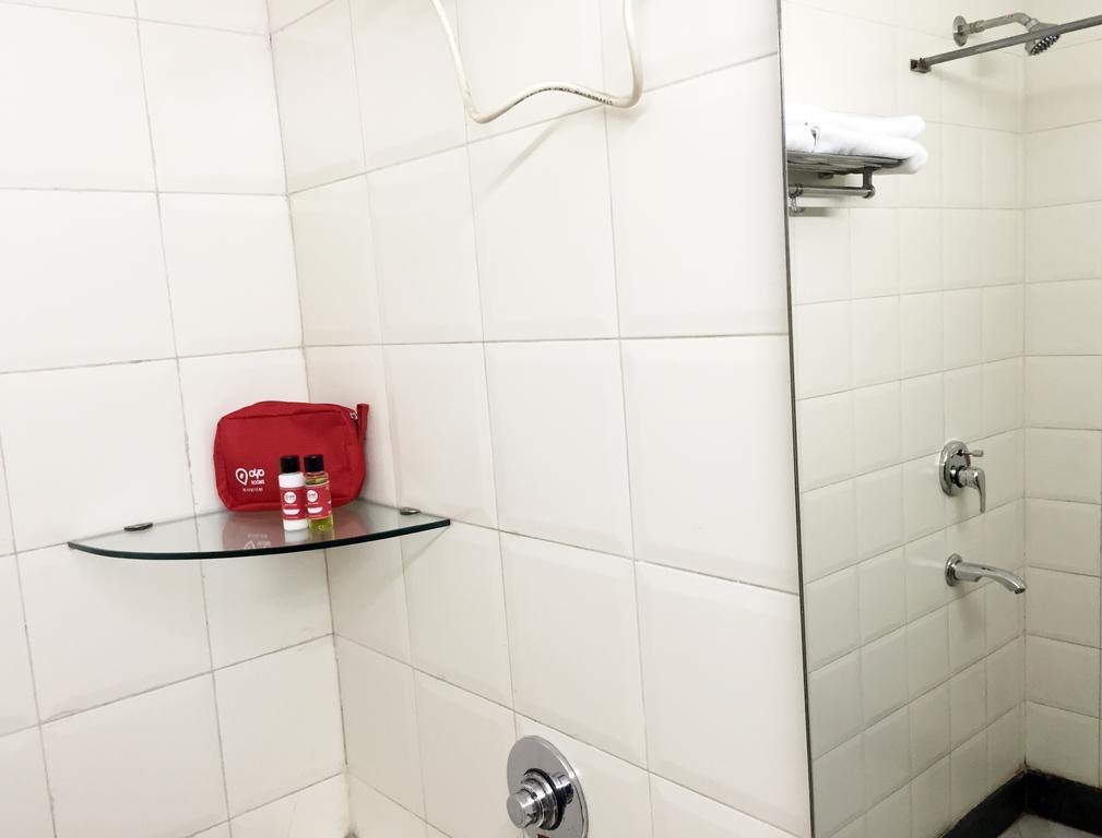 Oyo Rooms, Cyber Park Guest house Gurgaon