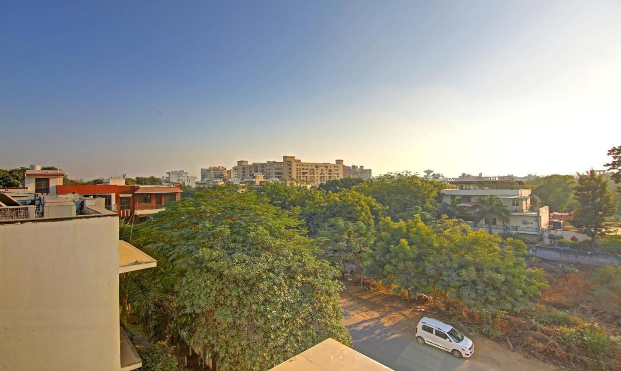 Treebo Trend Ar Residency Sector 45 Hotel 3*