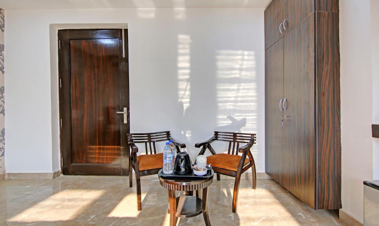 Hotel Treebo Trend Ar Residency Sector 45 3*