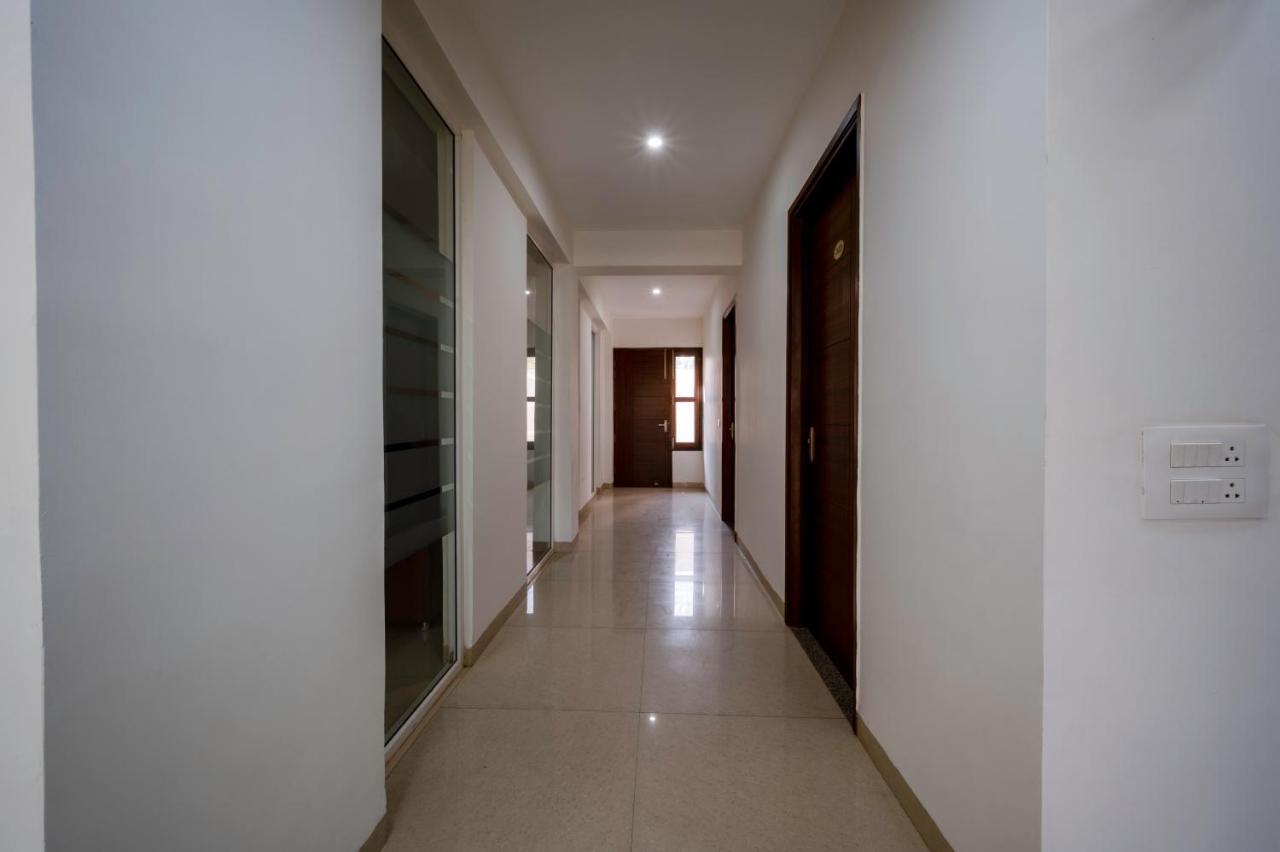 The Palms I Near Medanta Medicity I Sec-38 Hotel Gurgaon