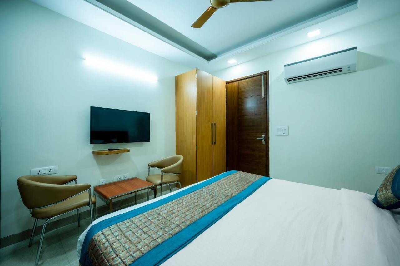 The Palms I Near Medanta Medicity I Sec-38 Hotel Gurgaon