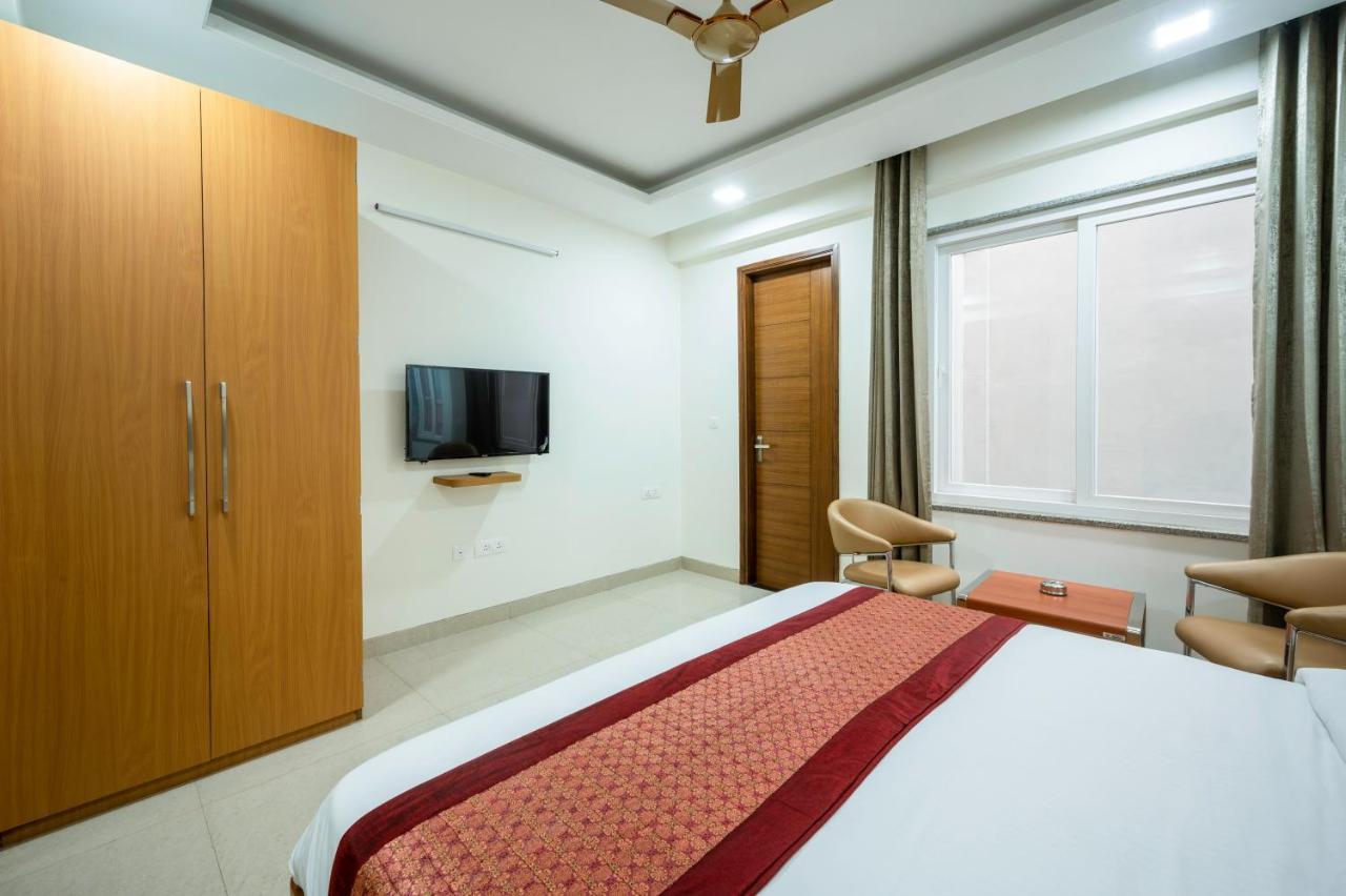 The Palms I Near Medanta Medicity I Sec-38 3* Gurgaon