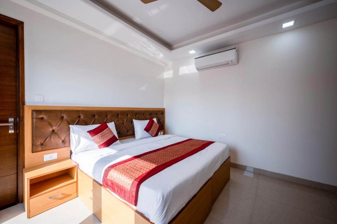 The Palms I Near Medanta Medicity I Sec-38