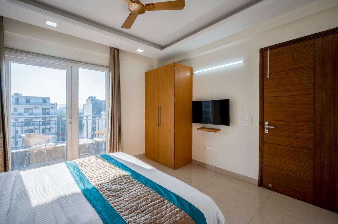 The Palms I Near Medanta Medicity I Sec-38 3* Gurgaon