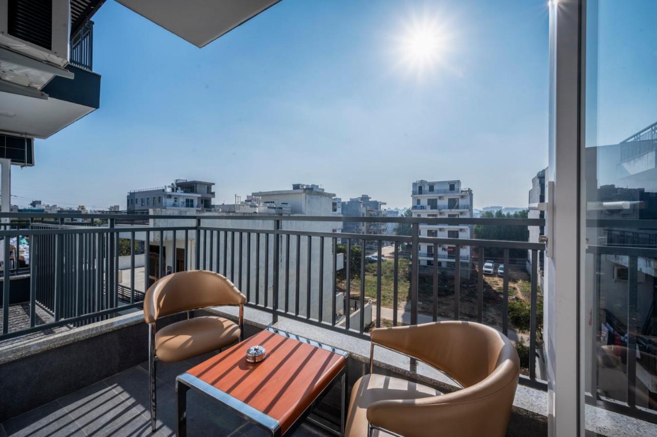 The Palms I Near Medanta Medicity I Sec-38