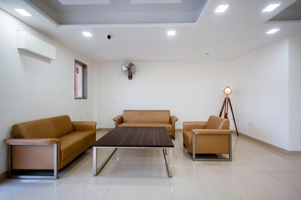 Hotel The Palms I Near Medanta Medicity I Sec-38 Gurgaon