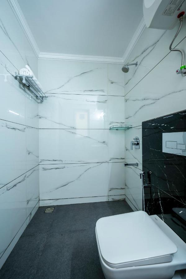 Hotel The Palms I Near Medanta Medicity I Sec-38 Gurgaon