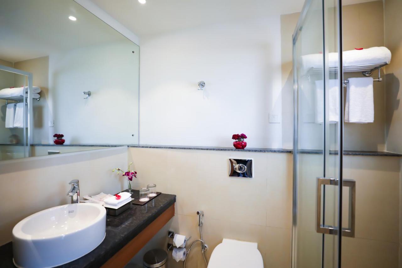 Hotel Regenta Gurugram, Sohna Road, Sector 49 4*