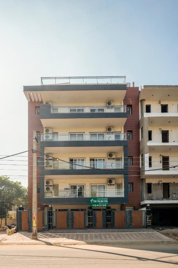 Hotel The Palms I Near Medanta Medicity I Sec-38 3*