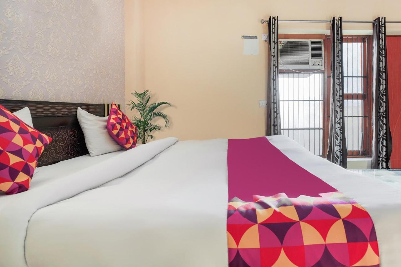 Hotel Oyo 28264 Chirag House 3*
