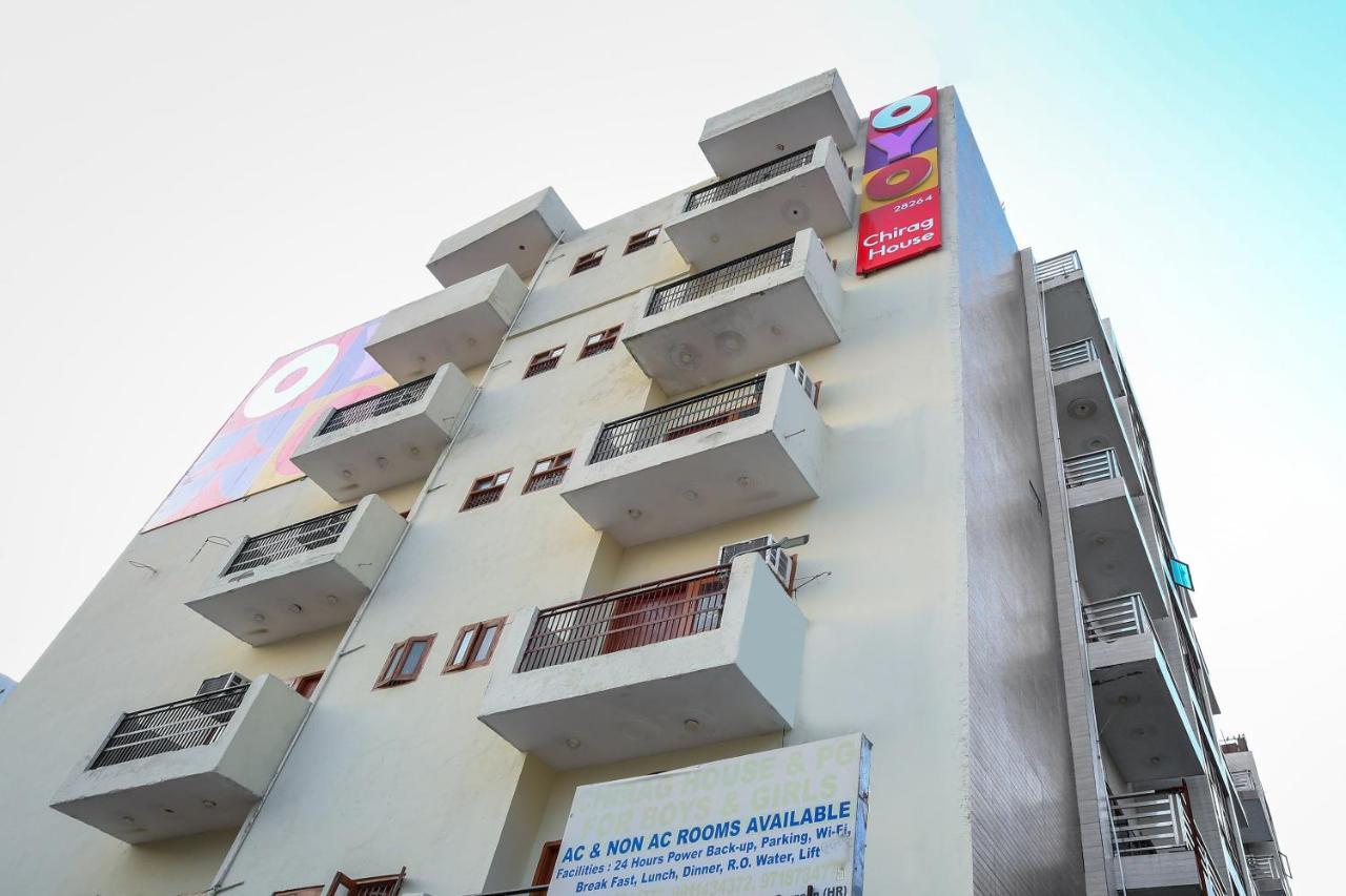 Hotel Oyo 28264 Chirag House Gurgaon