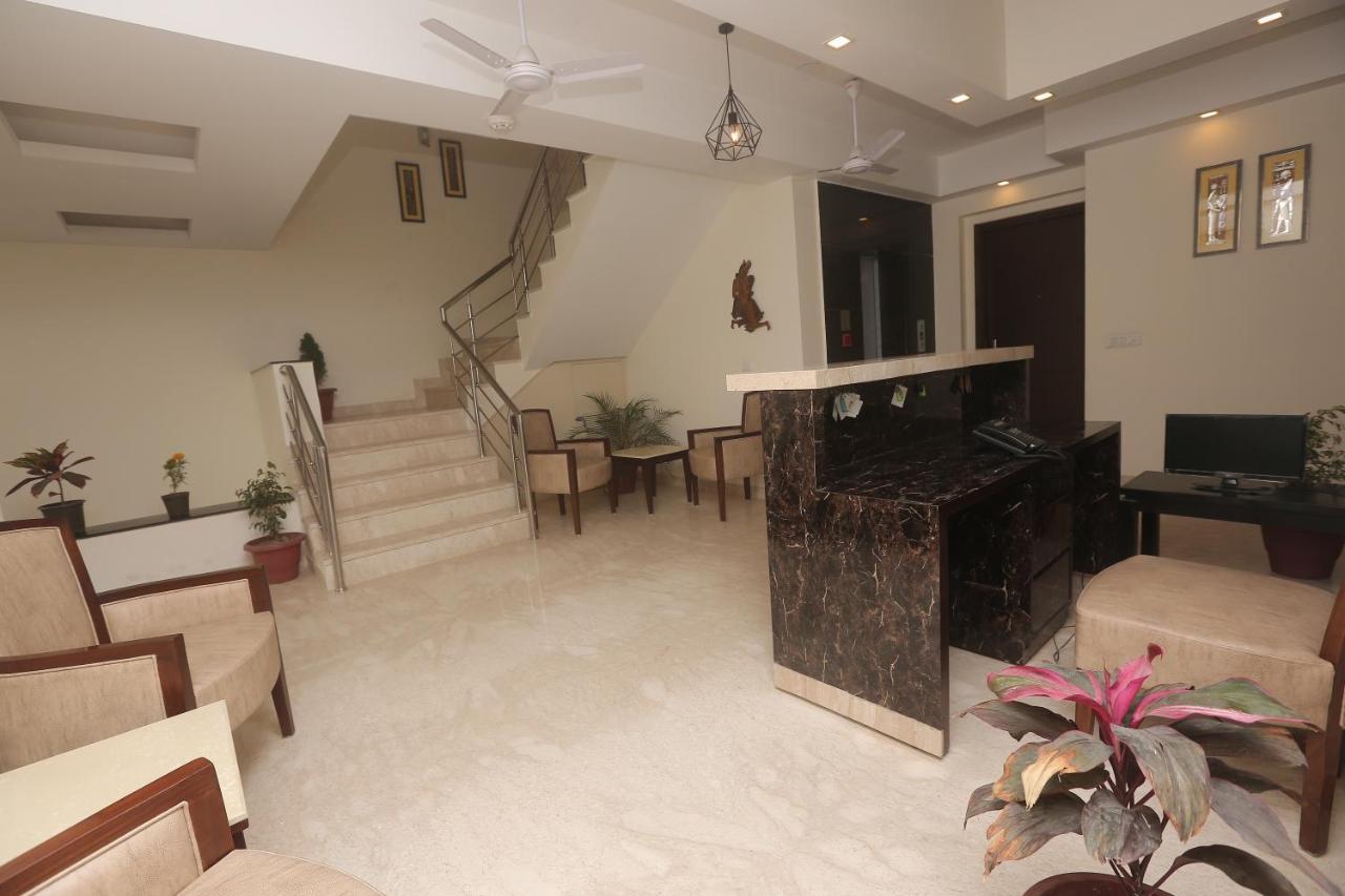 Hotel Ahuja Residency Centre 3*