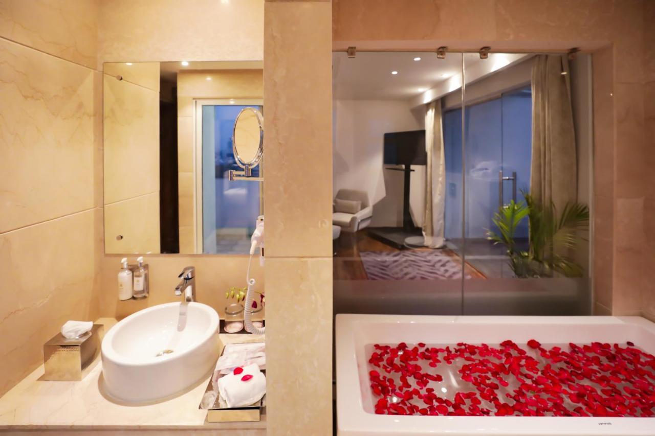 Regenta Gurugram, Sohna Road, Sector 49 4* Gurgaon