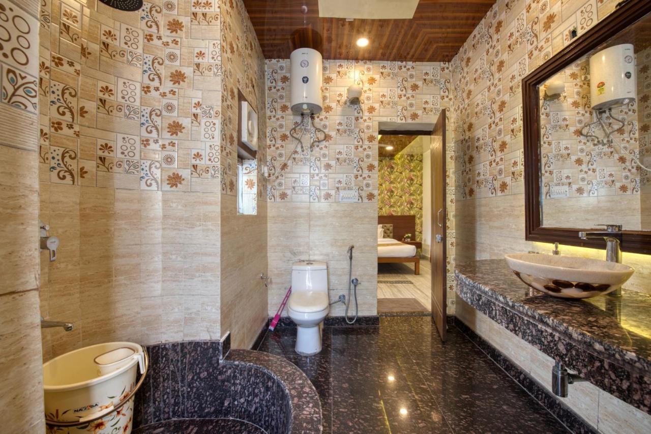 Sunahari Bagh - Pool Farm Retreat @ Gurgaon