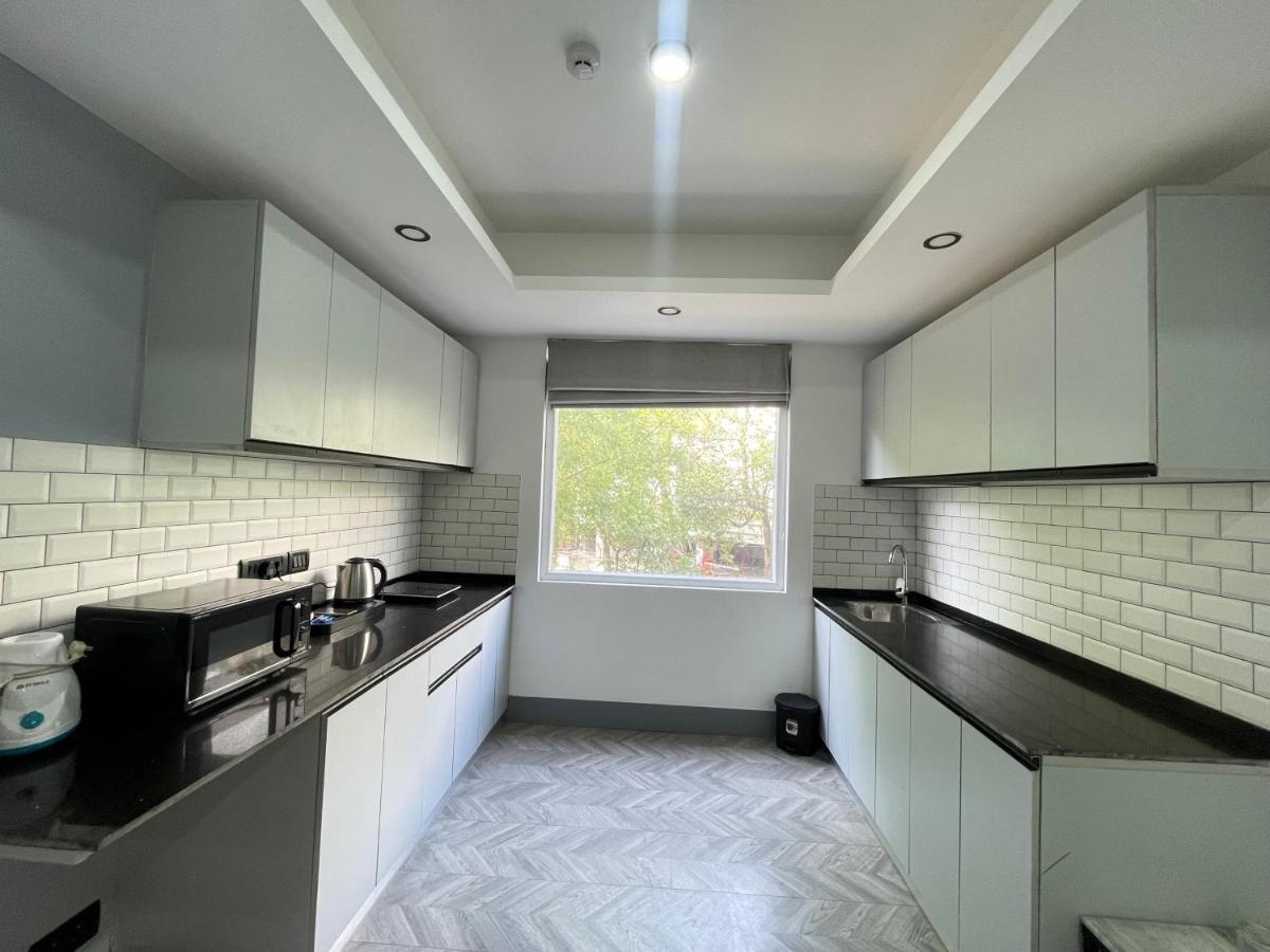 Bedchambers Serviced Apartments, Mg Road Aparthotel Gurgaon