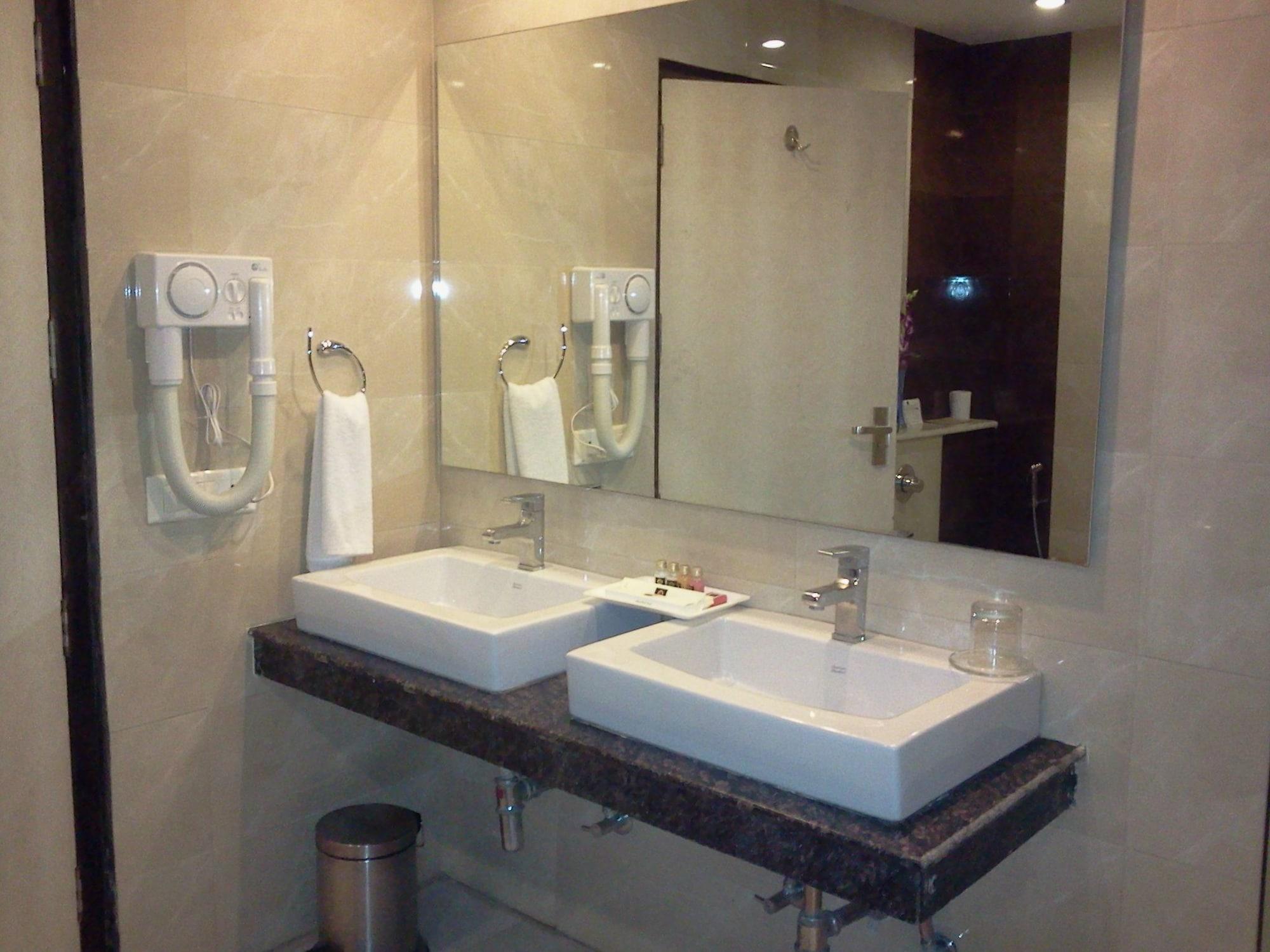 United 21 Citymark Gurgaon