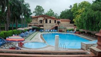 Resort Ashok Country 4*