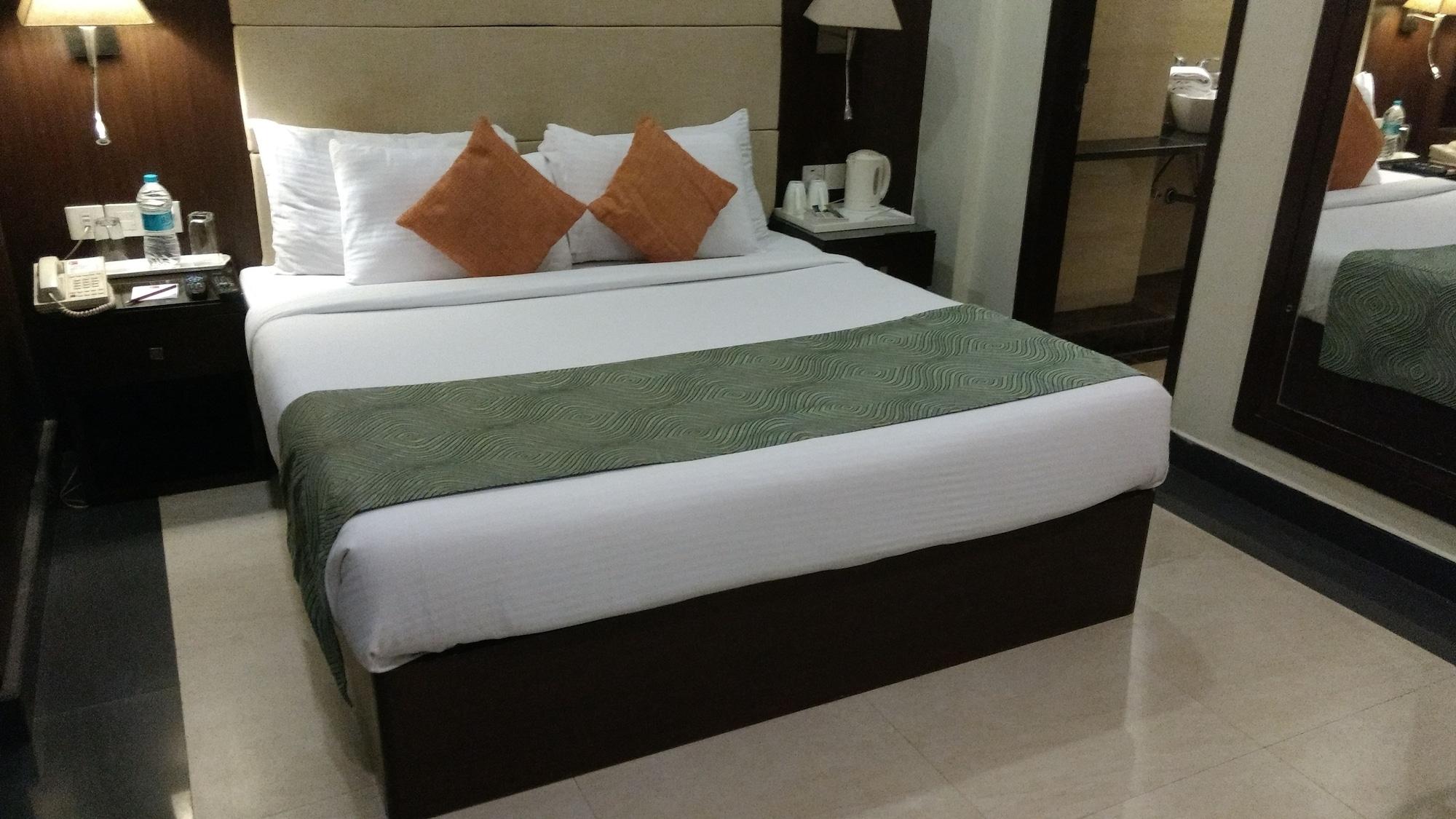 Ds Clarks 4* Gurgaon