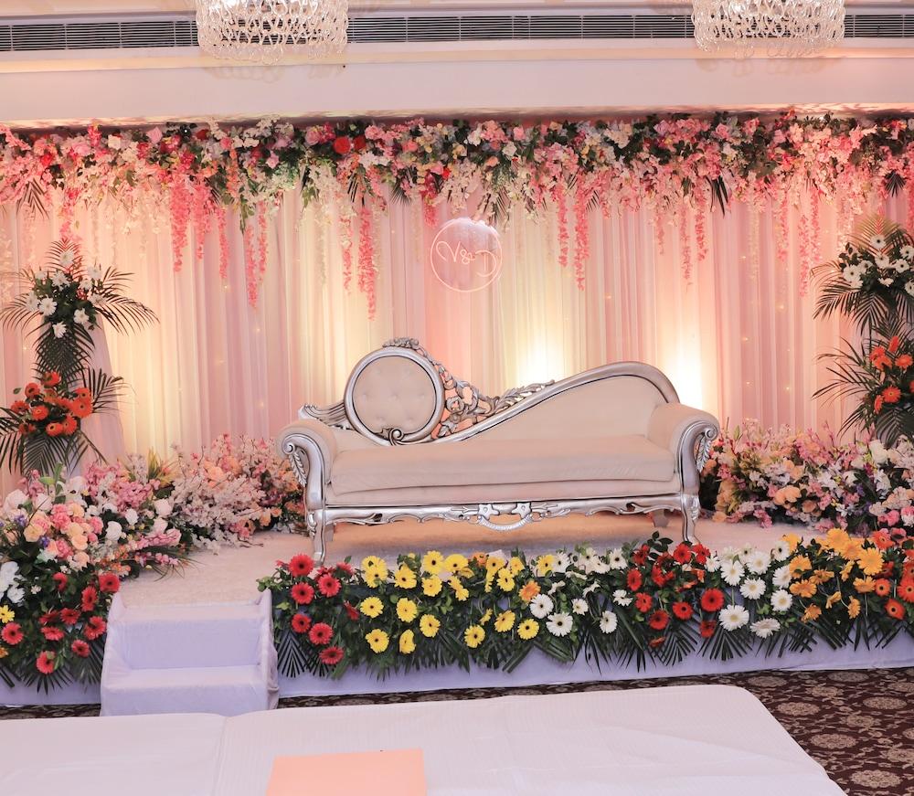 Hotel Ds Clarks Gurgaon