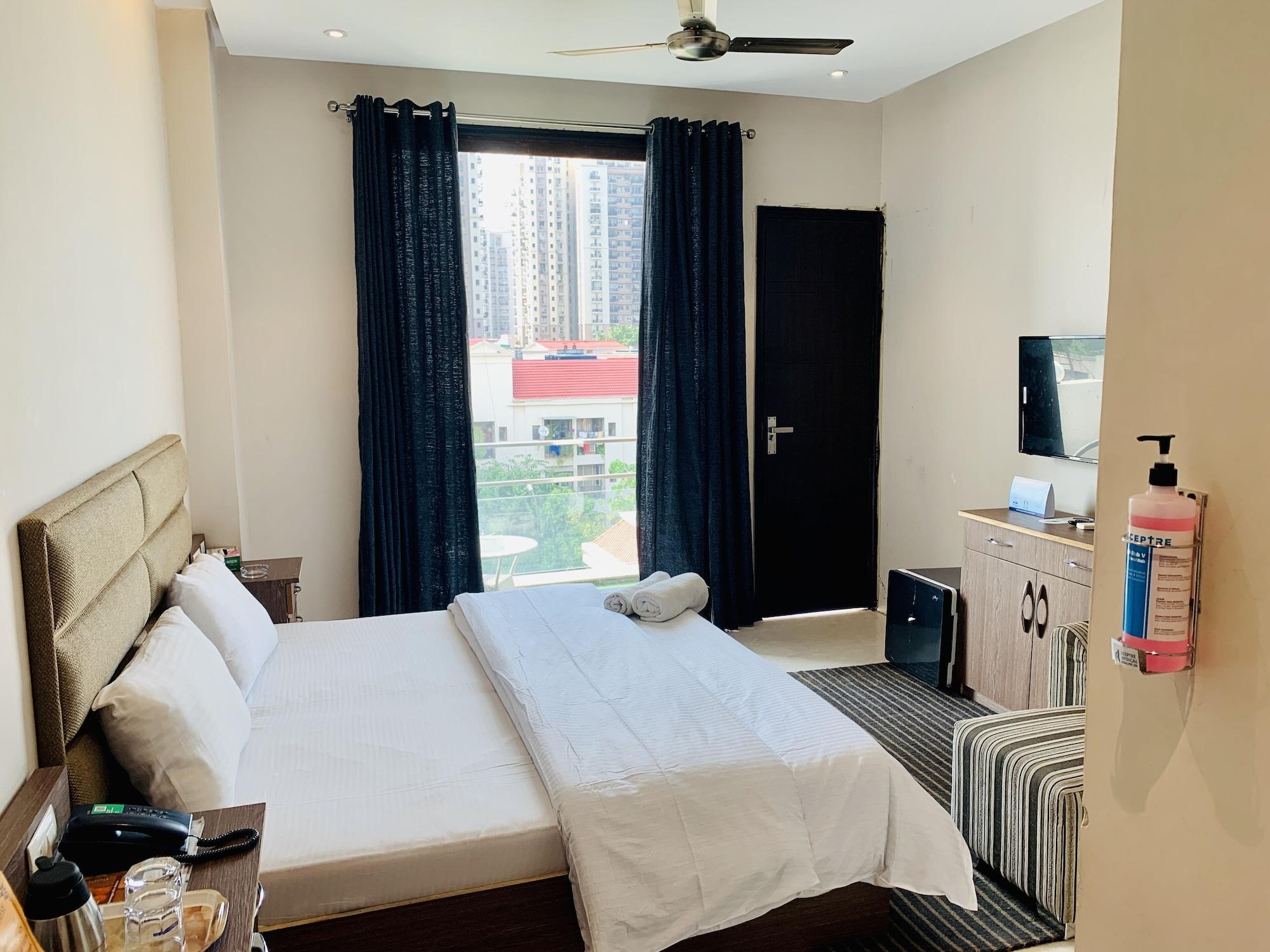 Premier - Golf Course Road ,gurgaon 3*