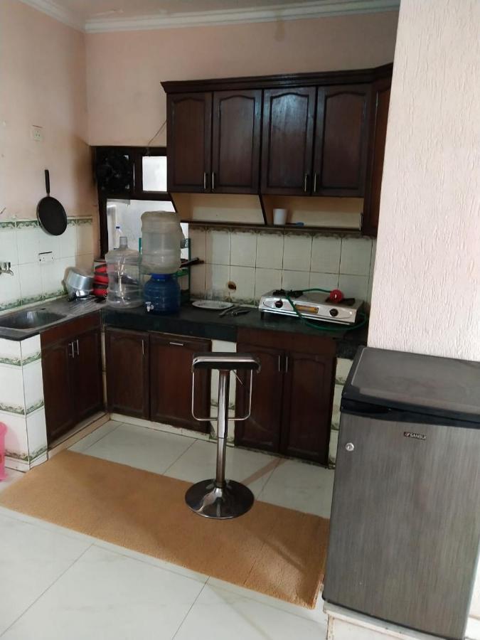 Apartment Mufis Homestay, Emerald Compound, New Palam Vihar-2 Gurgaon