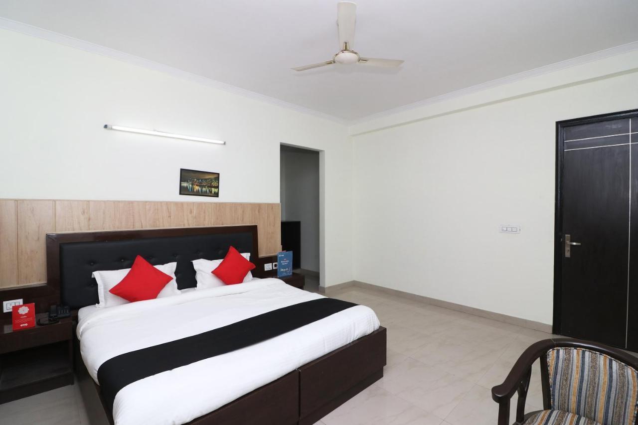 Capital O 19344 Tree Residency Gurgaon