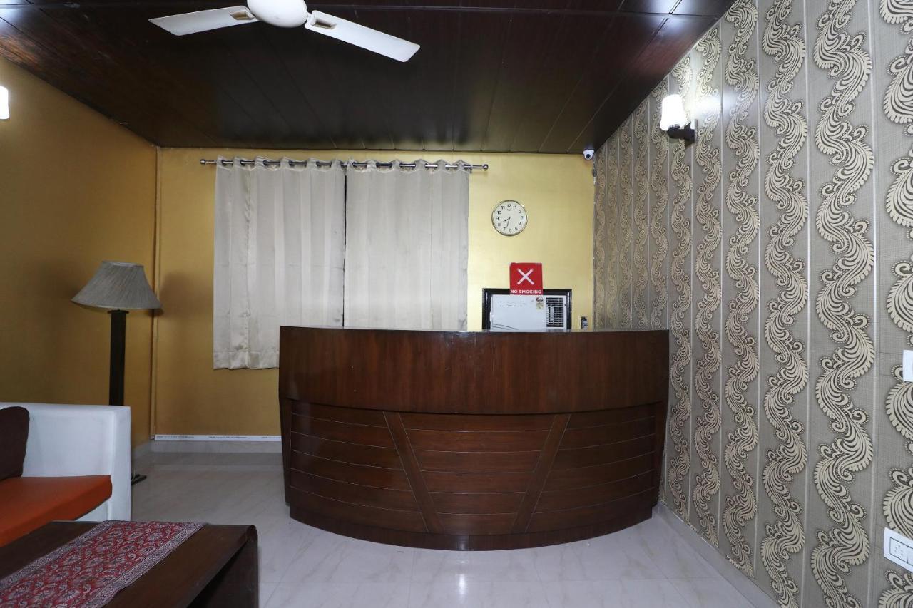 Capital O 19344 Tree Residency Hotel