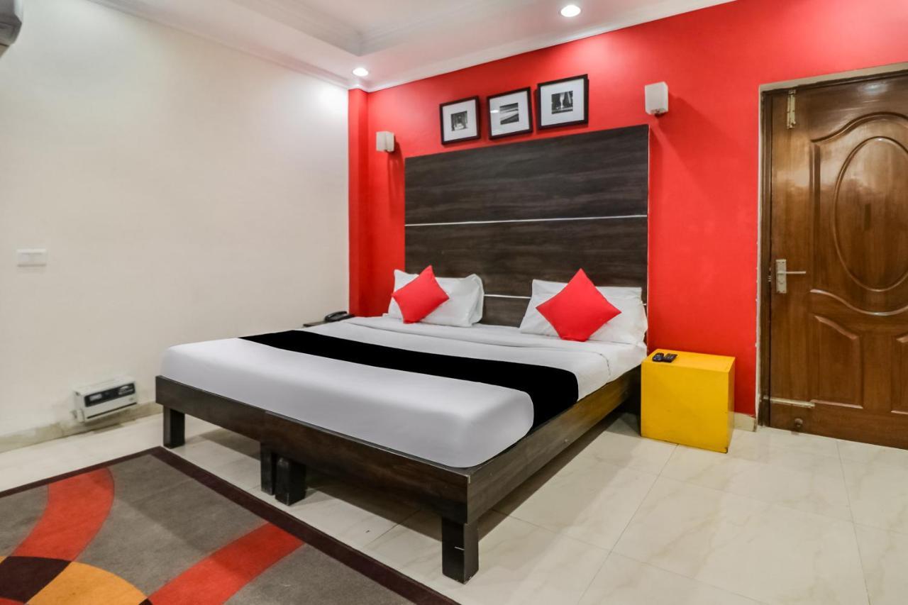 Hotel Capital O Bms Near Appu Ghar 3*