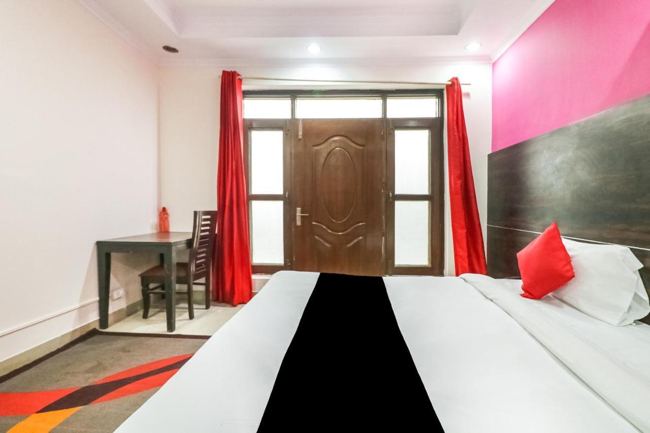 Capital O Bms Near Appu Ghar 3* Gurgaon