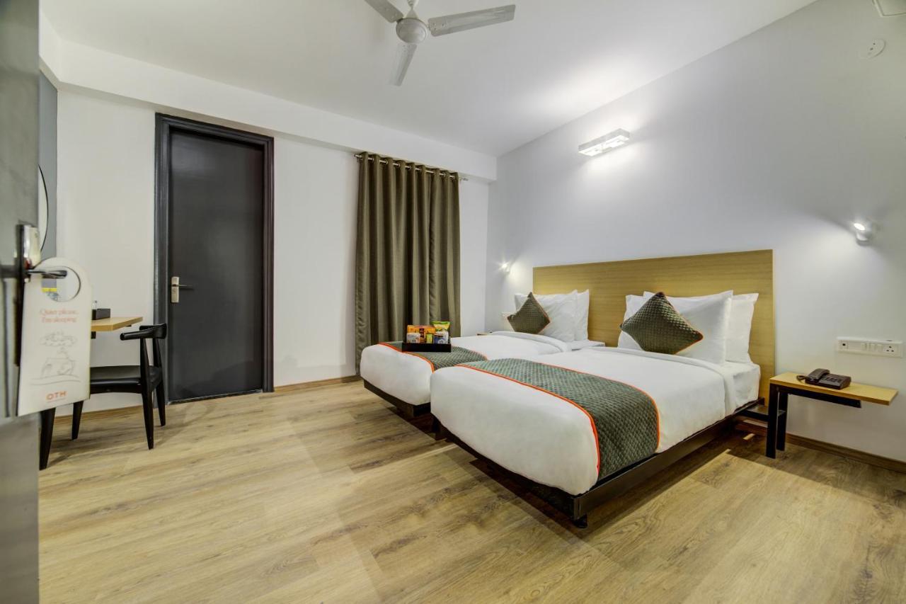 Super Oyo Townhouse 1251 Luxury 4* Gurgaon