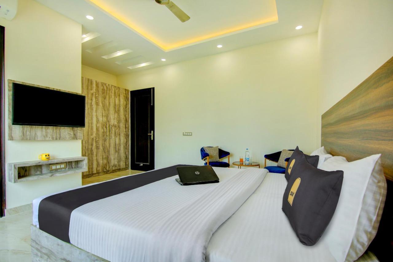 Super Oyo Townhouse Oak Elite Oakland Hotel 3*