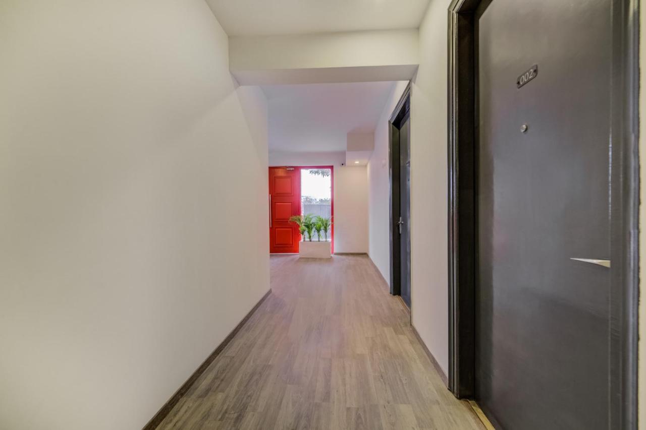 Super Oyo Townhouse 1251 Luxury