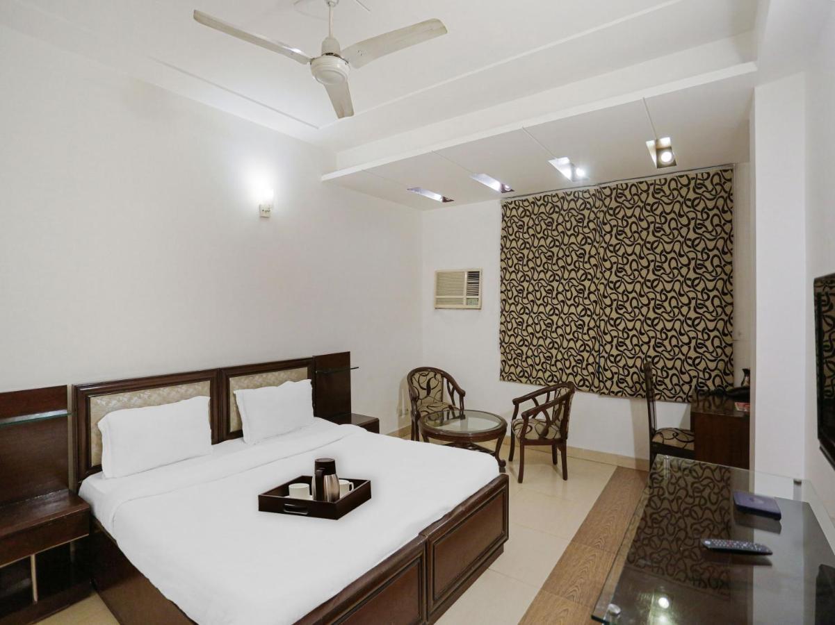 Hotel Oyo Townhouse 823 Leaf Gurgaon