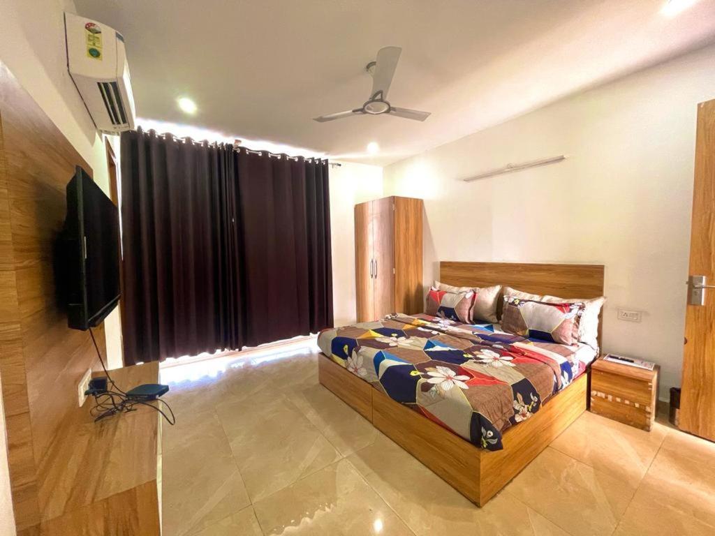Pool, Terrace And 2 For Parties W Bonfire Gurgaon