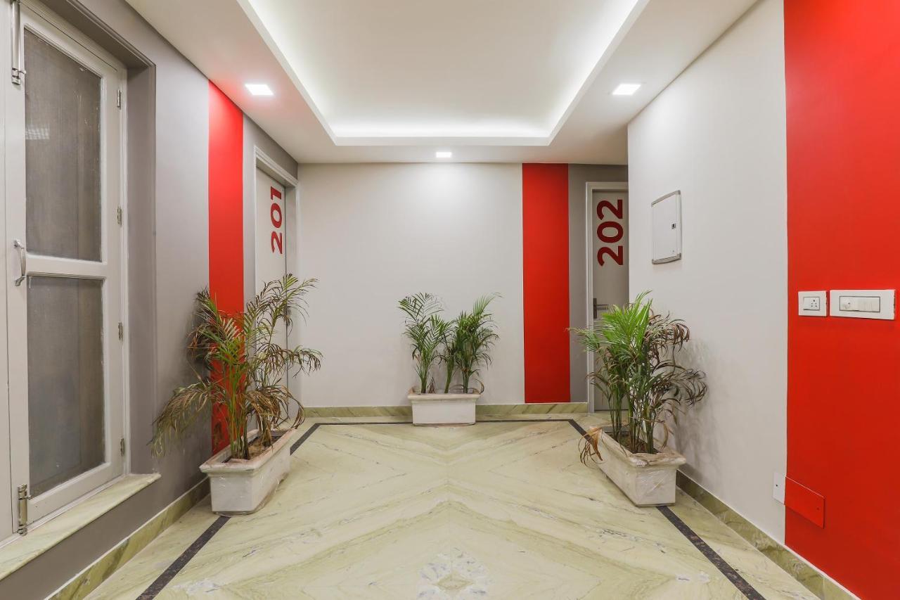 Capital O Seasons Near Omaxe Celebration Mall 3* Gurgaon