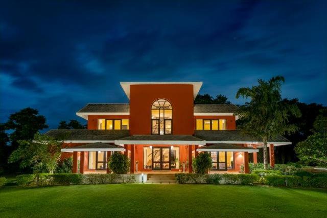 Farm stay Rosastays Manesar Rosa Sangeet Vilas