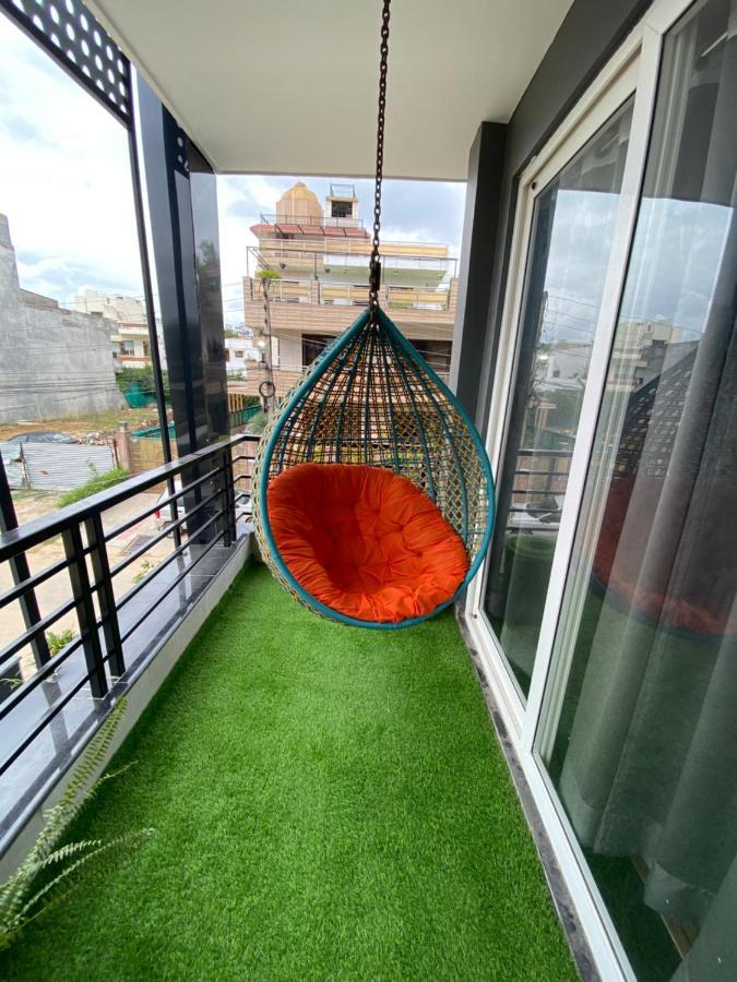 Bk Studio 3*