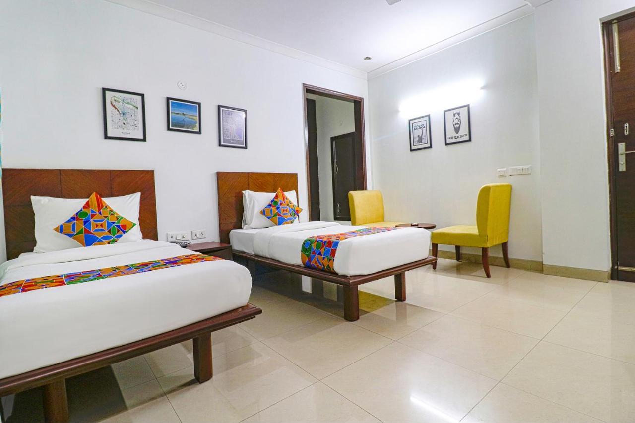 Hotel Fabhotel Tipssy 020 Gurgaon
