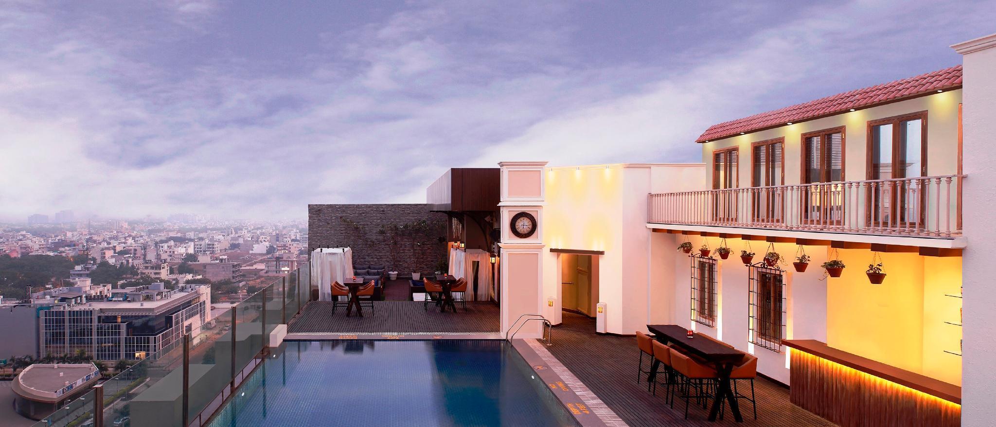 Hotel Doubletree By Hilton Gurugram Baani Square 5*