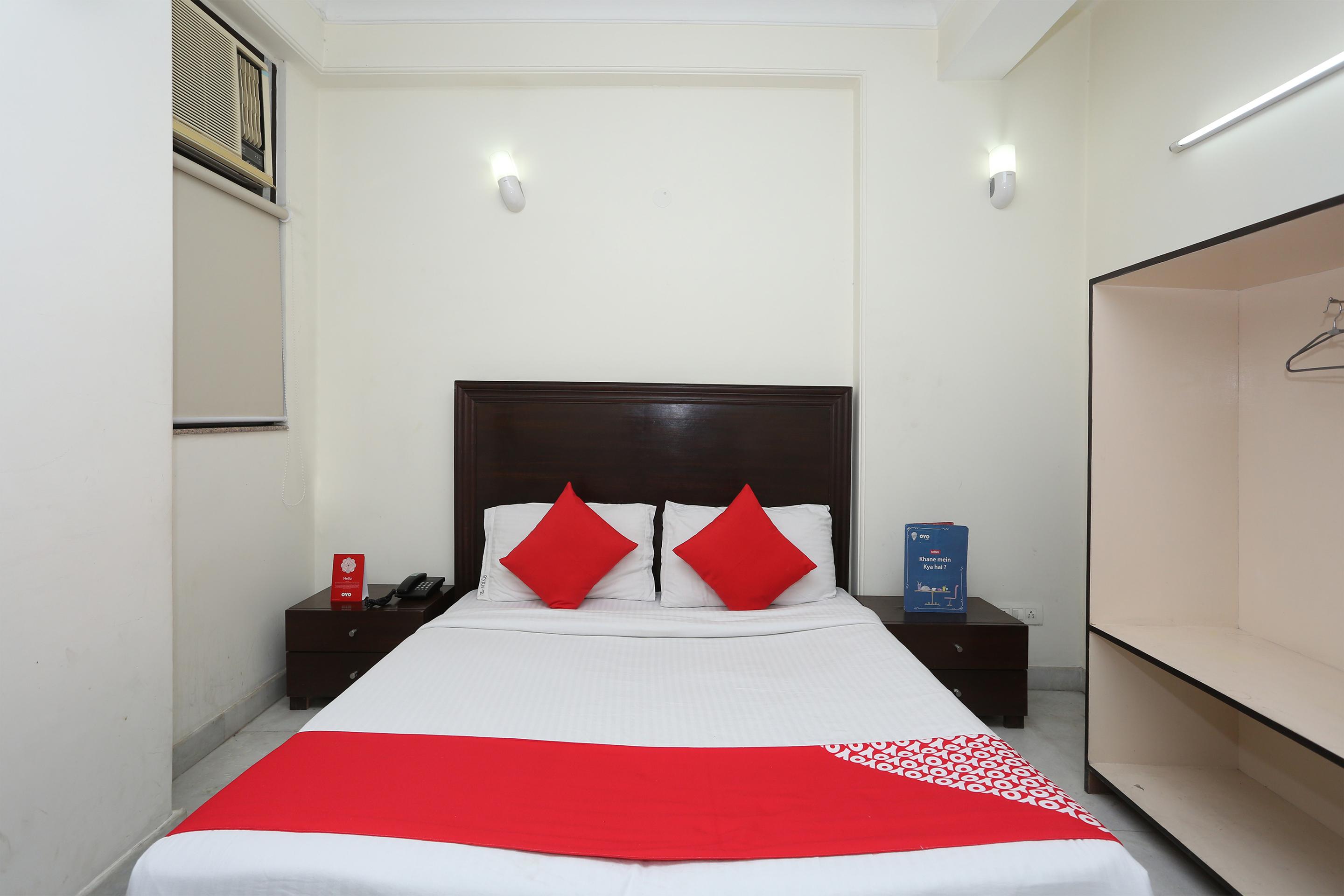 Oyo 15822 Ryan Residency Hotel