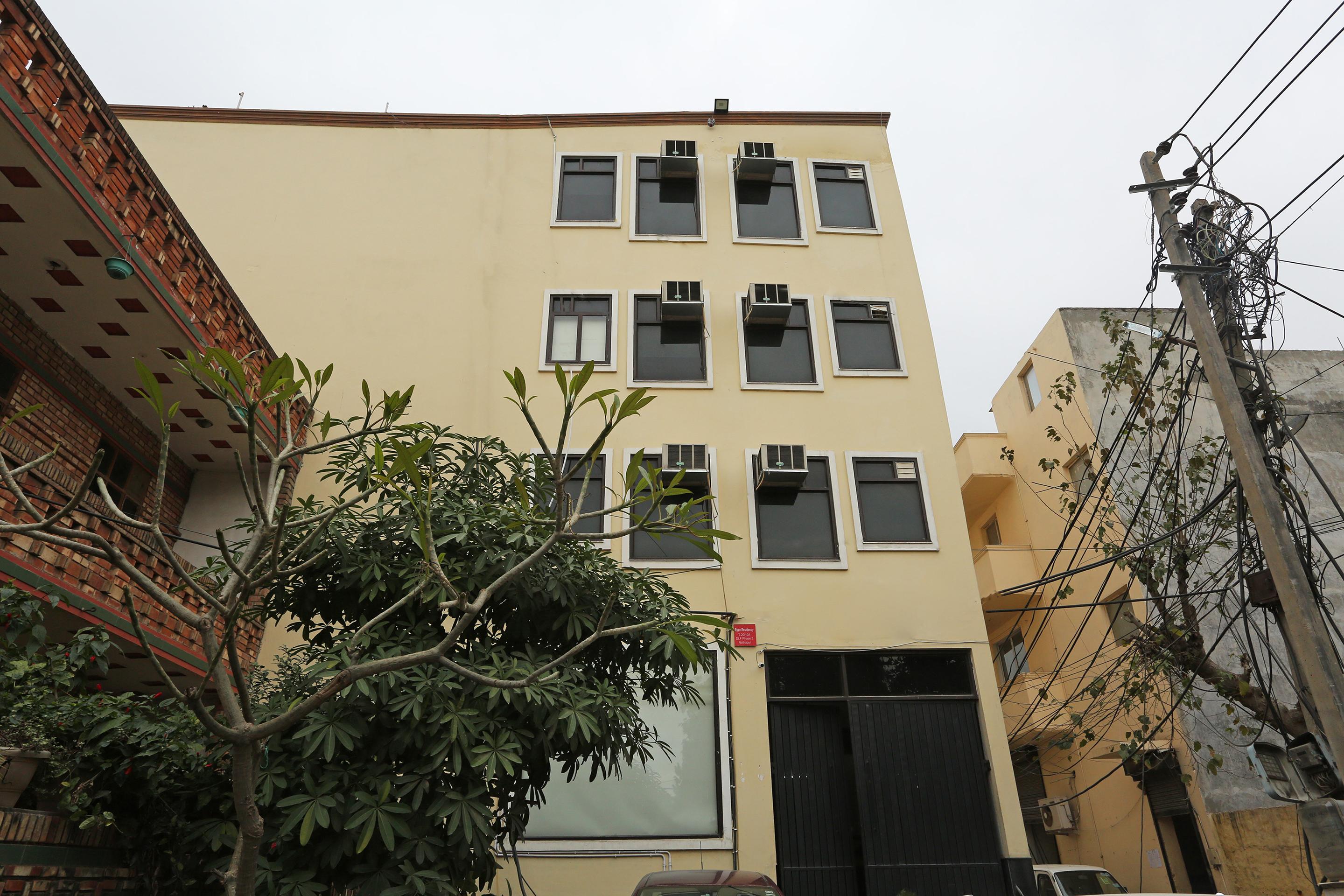 Oyo 15822 Ryan Residency Hotel