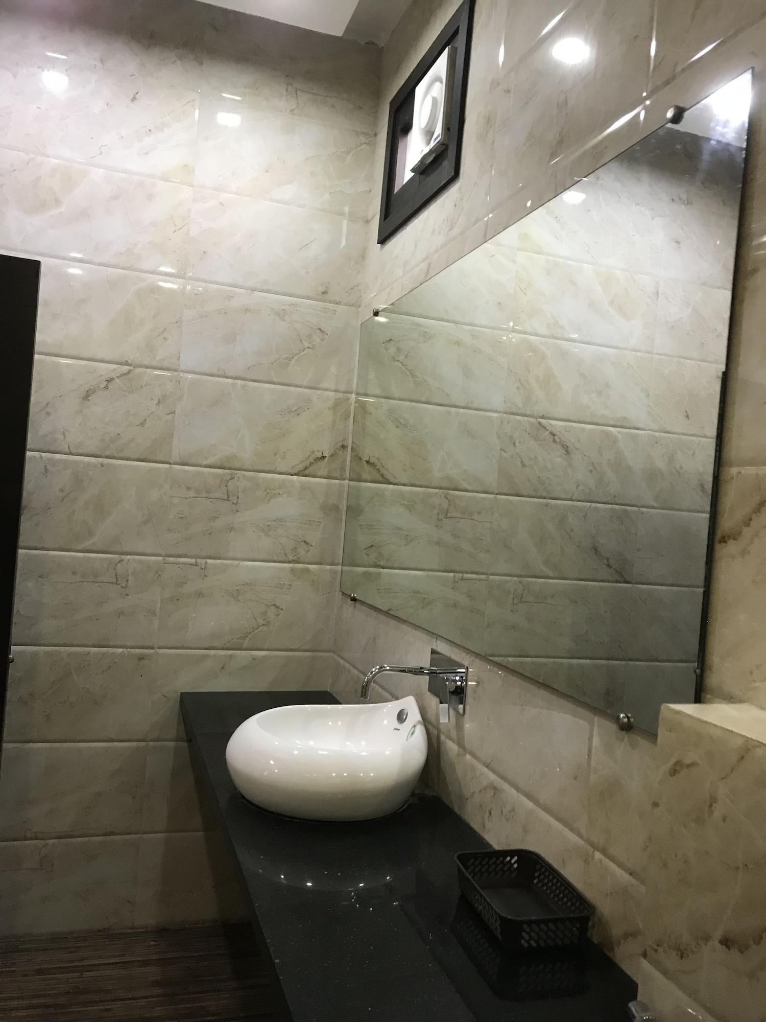 Hotel O Samrat 3*